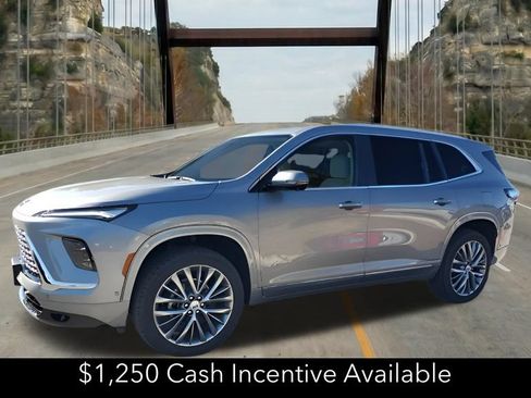 New 2026 Buick Enclave Avenir w/ Super Cruise Package FWD image 4