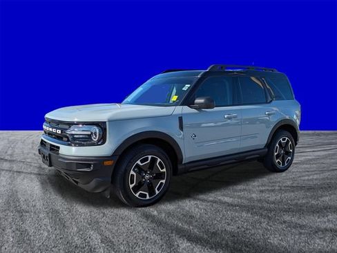 Used 2024 Ford Bronco Sport Outer Banks w/ Tech Package AWD/4WD image 8