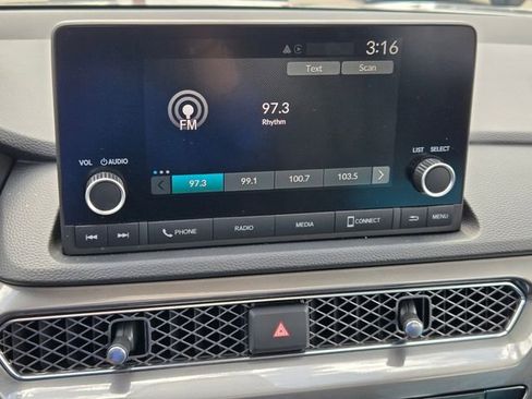 Certified 2025 Acura Integra FWD image 19
