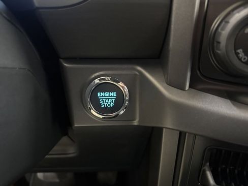 Used 2025 Ford F150 XLT w/ Equipment Group 302A MID image 32