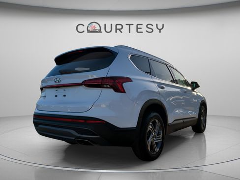 Used 2023 Hyundai Santa Fe SEL image 3