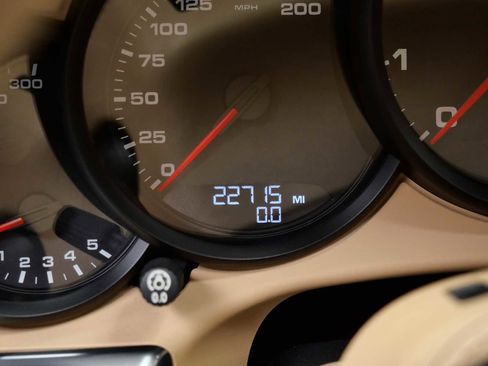 Used 2013 Porsche 911 Carrera image 26