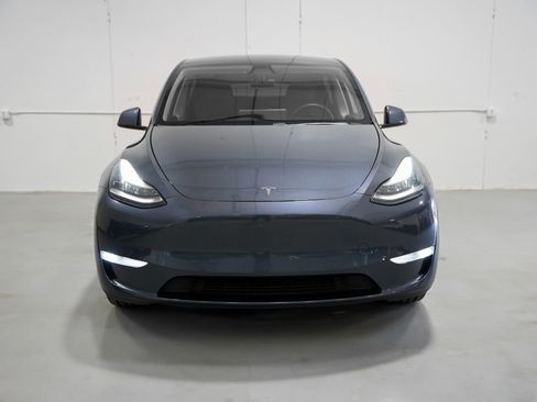 Used 2020 Tesla Model Y Long Range image 5