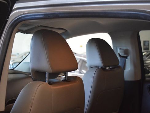 Used 2015 GMC Canyon SLT w/ Driver Alert Package image 97