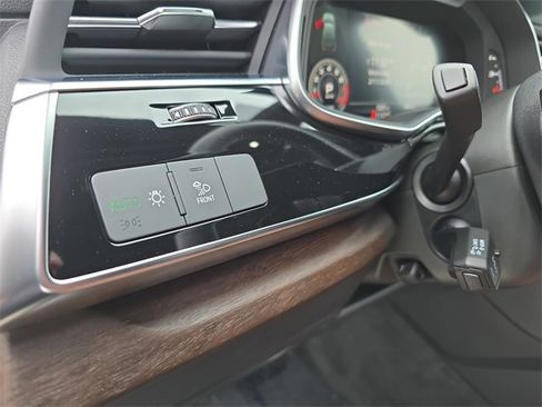 Used 2025 Audi Q7 3.0T Premium w/ Convenience Package image 30