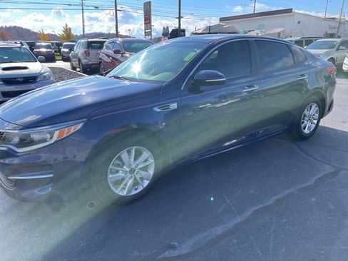 Used 2018 Kia Optima LX image 4
