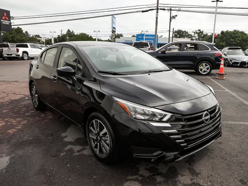 Used 2025 Nissan Versa SV w/ Trunk Package FWD image 3