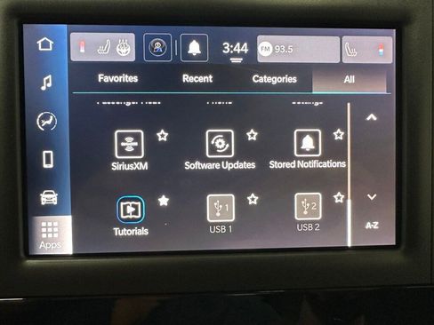 Used 2023 Chrysler Voyager LX image 38