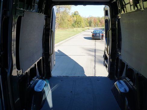 Used 2019 Mercedes-Benz Sprinter 144 image 21