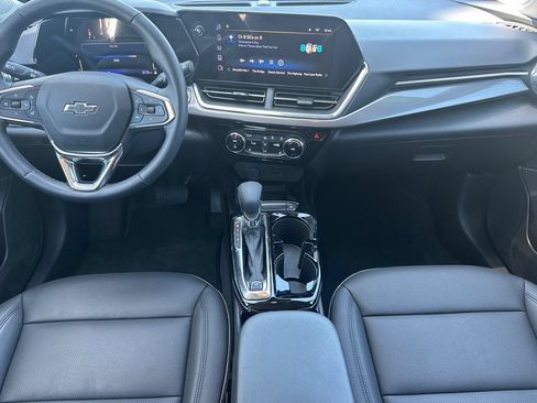 Used 2026 Chevrolet Trax ACTIV w/ Sunroof Package FWD image 15