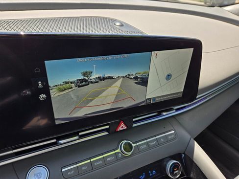 Used 2024 Hyundai Elantra SEL FWD image 22