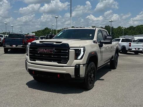 New 2026 GMC Sierra 3500 AT4 w/ AT4 Premium Plus Package AWD/4WD image 9