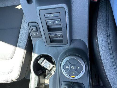 Used 2022 Ford Bronco 4-Door AWD/4WD image 21