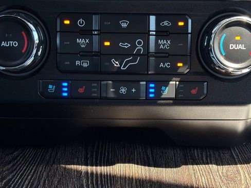 Used 2020 Ford F250 Lariat w/ Lariat Value Package image 50