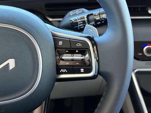 New 2026 Kia Carnival EX FWD image 31