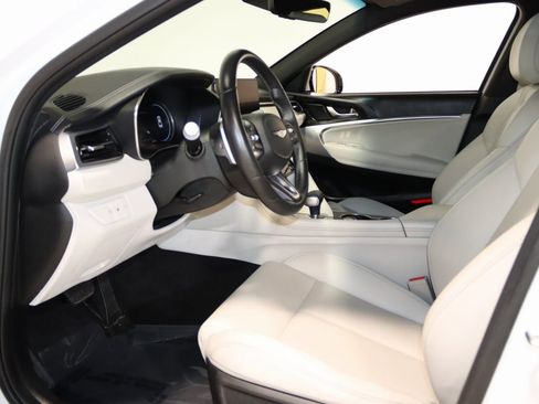 Used 2024 Genesis G70 2.5T image 30