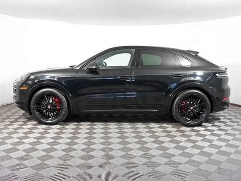 Used 2026 Porsche Cayenne GTS AWD/4WD image 2