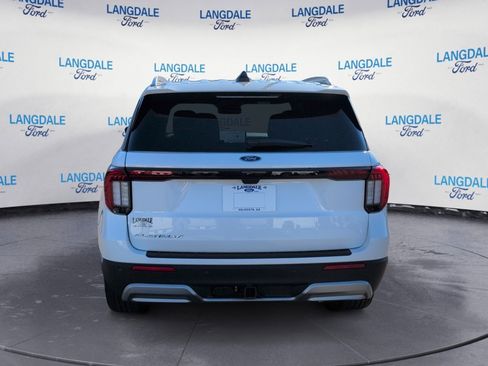 New 2026 Ford Explorer Platinum image 8