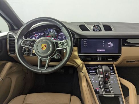 Used 2022 Porsche Cayenne Coupe AWD/4WD image 6