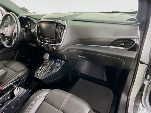 Used 2022 Chevrolet Traverse RS FWD image 26