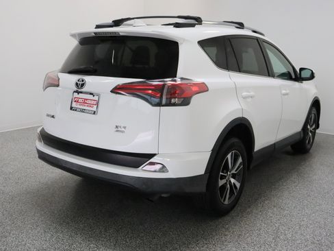 Used 2018 Toyota RAV4 XLE w/ Plus Extra Value Package AWD/4WD image 7