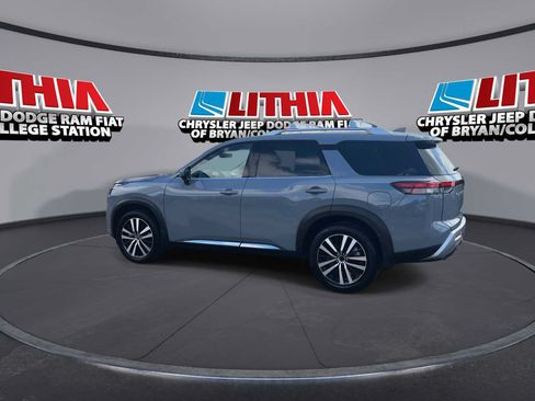 Used 2024 Nissan Pathfinder Platinum w/ Cargo Package FWD image 6