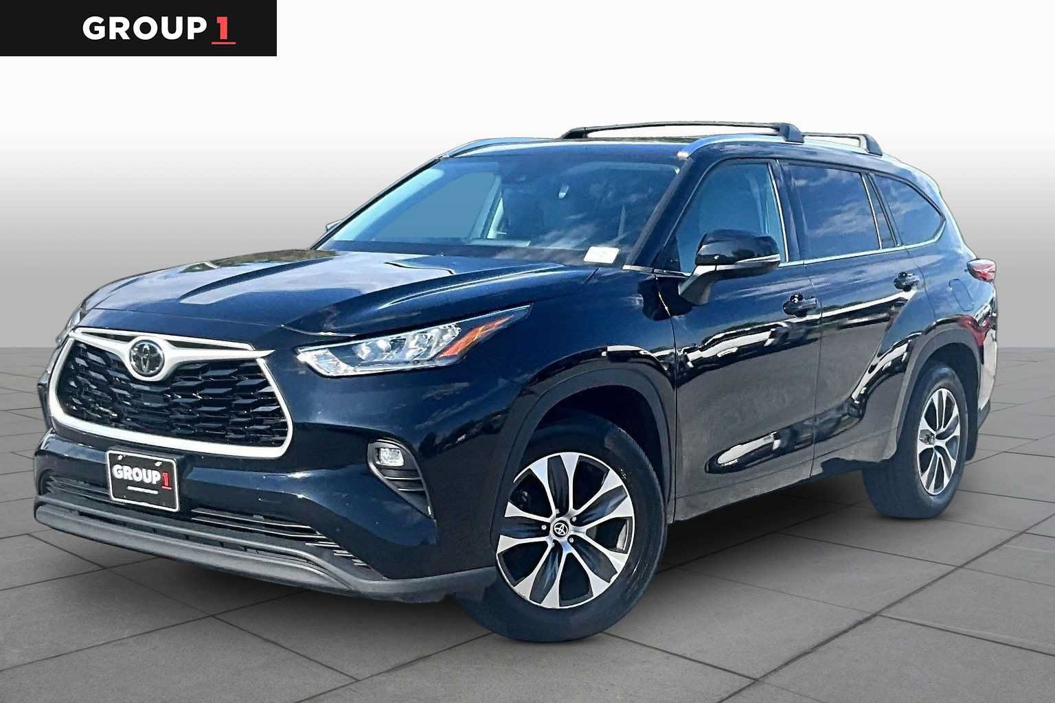 Used 2020 Toyota Highlander XLE AWD/4WD image 1