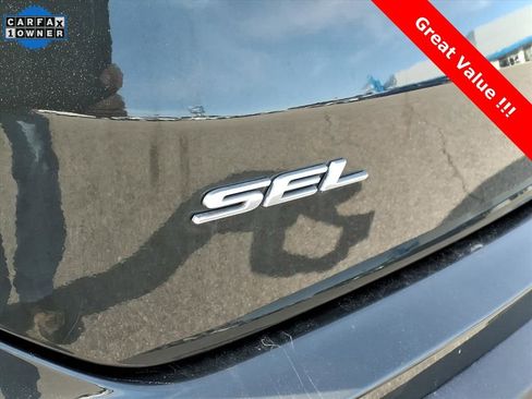 Used 2024 Ford Edge SEL image 10