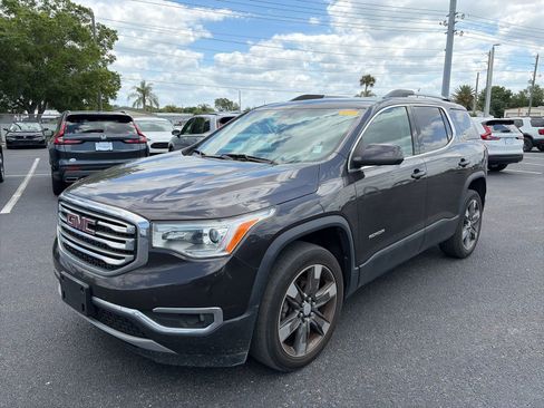 Used 2019 GMC Acadia SLT image 3
