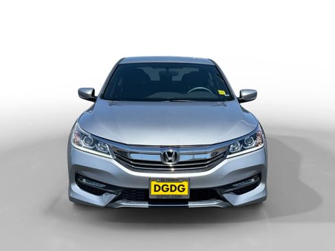 Used 2017 Honda Accord Sport image 8