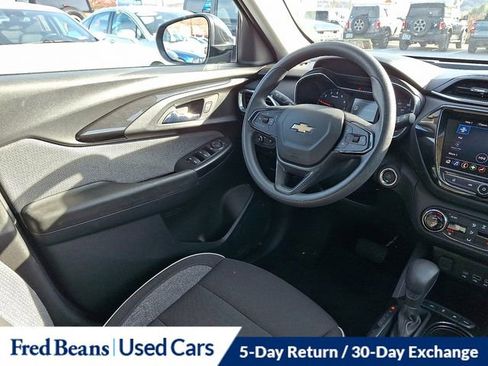 Used 2022 Chevrolet TrailBlazer LT w/ Convenience Package image 16