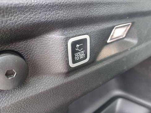 Used 2023 Jeep Grand Cherokee L Limited AWD/4WD image 26