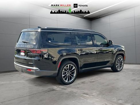 Used 2022 Jeep Wagoneer Series III w/ Premium Group I image 5