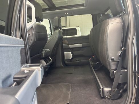 Used 2023 Ford F150 Lariat w/ Equipment Group 502A High image 17