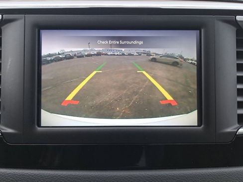 Used 2023 Chrysler Voyager LX image 25