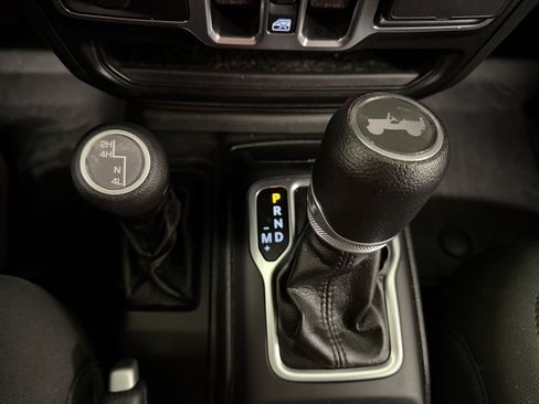 Used 2021 Jeep Wrangler Unlimited Sport image 36