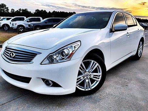 Used 2013 INFINITI G37 Journey w/ Premium Pkg image 1