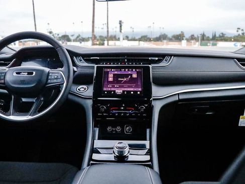 New 2025 Jeep Grand Cherokee L Laredo w/ Luxury Tech Group I image 13