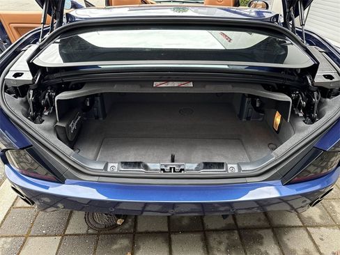 Used 2013 Ferrari California Base image 23