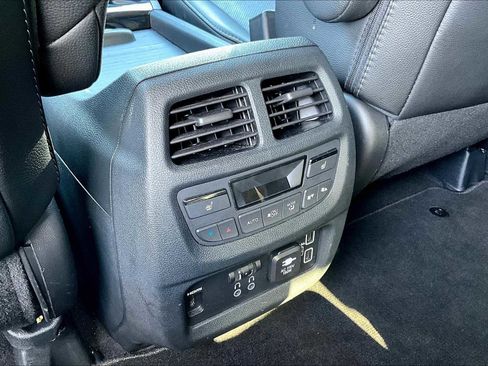 Used 2022 Honda Pilot Elite image 33