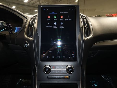 Used 2024 Ford Edge Titanium image 16