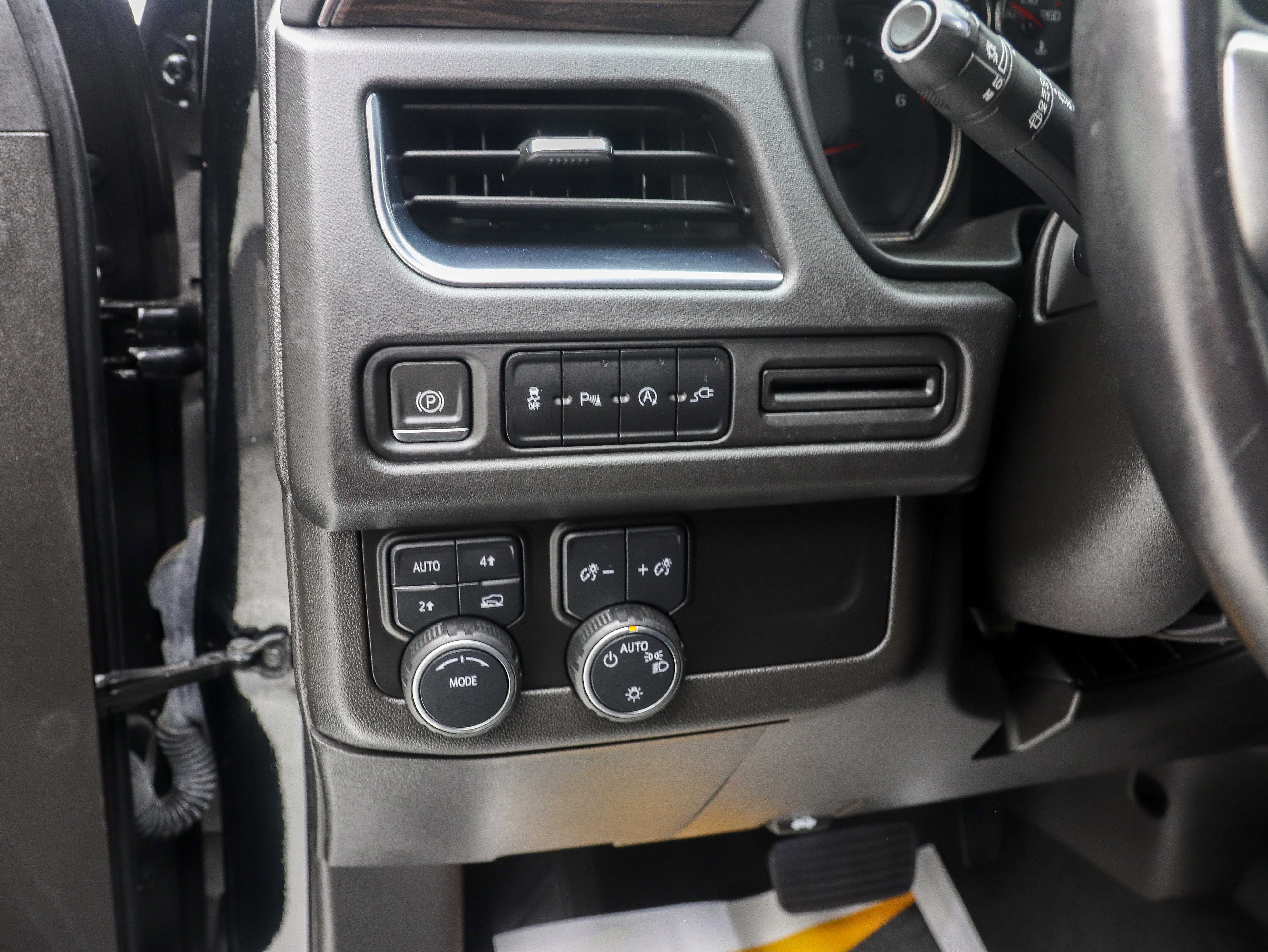 Used 2021 Chevrolet Tahoe LS AWD/4WD image 22