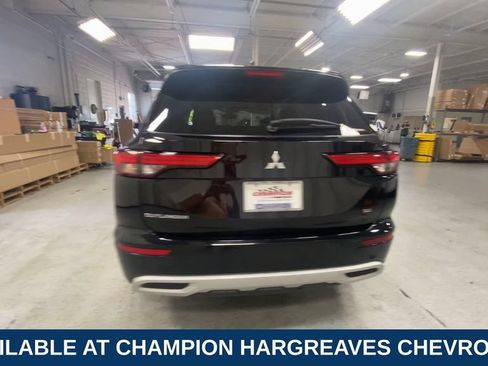 Used 2024 Mitsubishi Outlander SE AWD/4WD image 9
