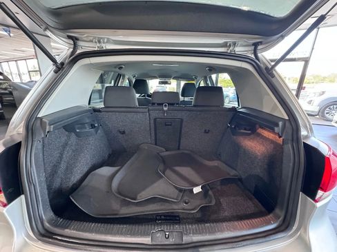 Used 2012 Volkswagen Golf TDI image 26