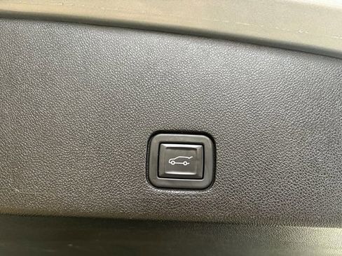 Certified 2024 Cadillac XT6 Premium Luxury w/ LPO, Floor Liner Package image 17