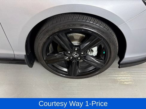 Used 2023 Honda Accord Sport image 12