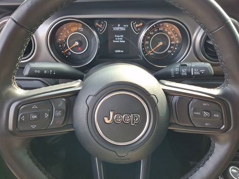Used 2023 Jeep Wrangler Unlimited Sport AWD/4WD image 20