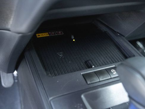 Certified 2026 Toyota Corolla Cross LE FWD image 19