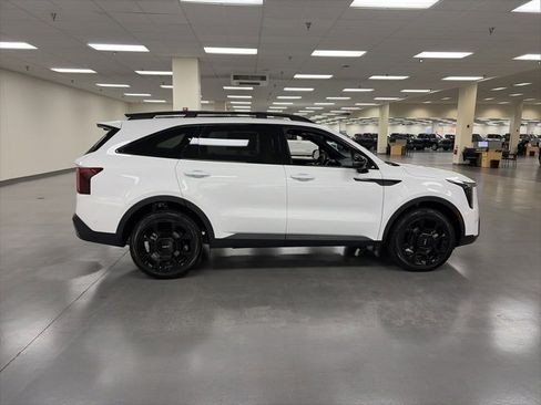 Used 2024 Kia Sorento SX Prestige w/ Olive Brown Leather Package image 8