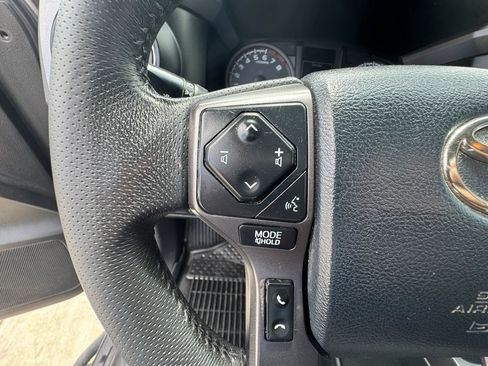 Used 2019 Toyota Tacoma TRD Sport w/ Technology Package AWD/4WD image 9